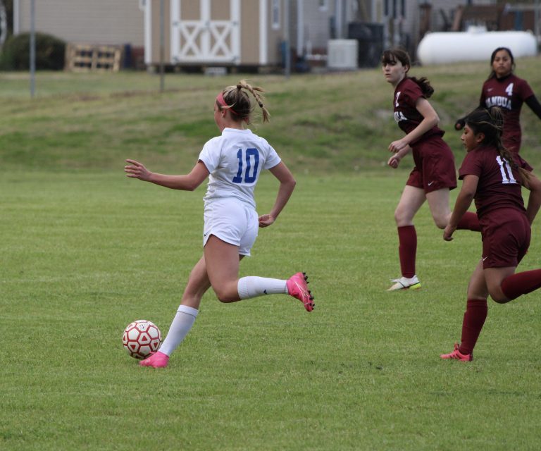 Lady Yellow Jackets Shut-Out  Warriors in 7-0 Win