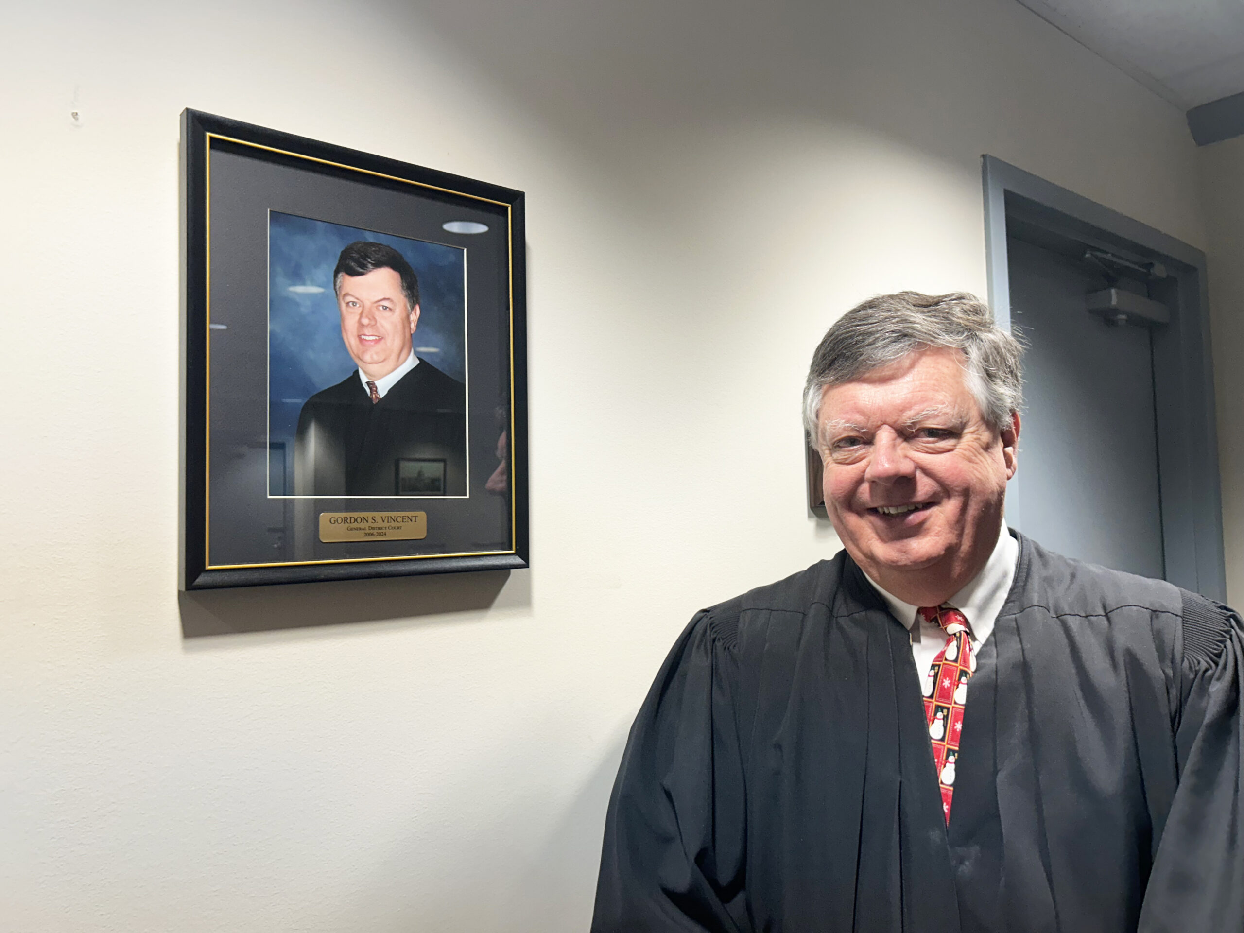 Vincent retires after nearly two decades on the bench