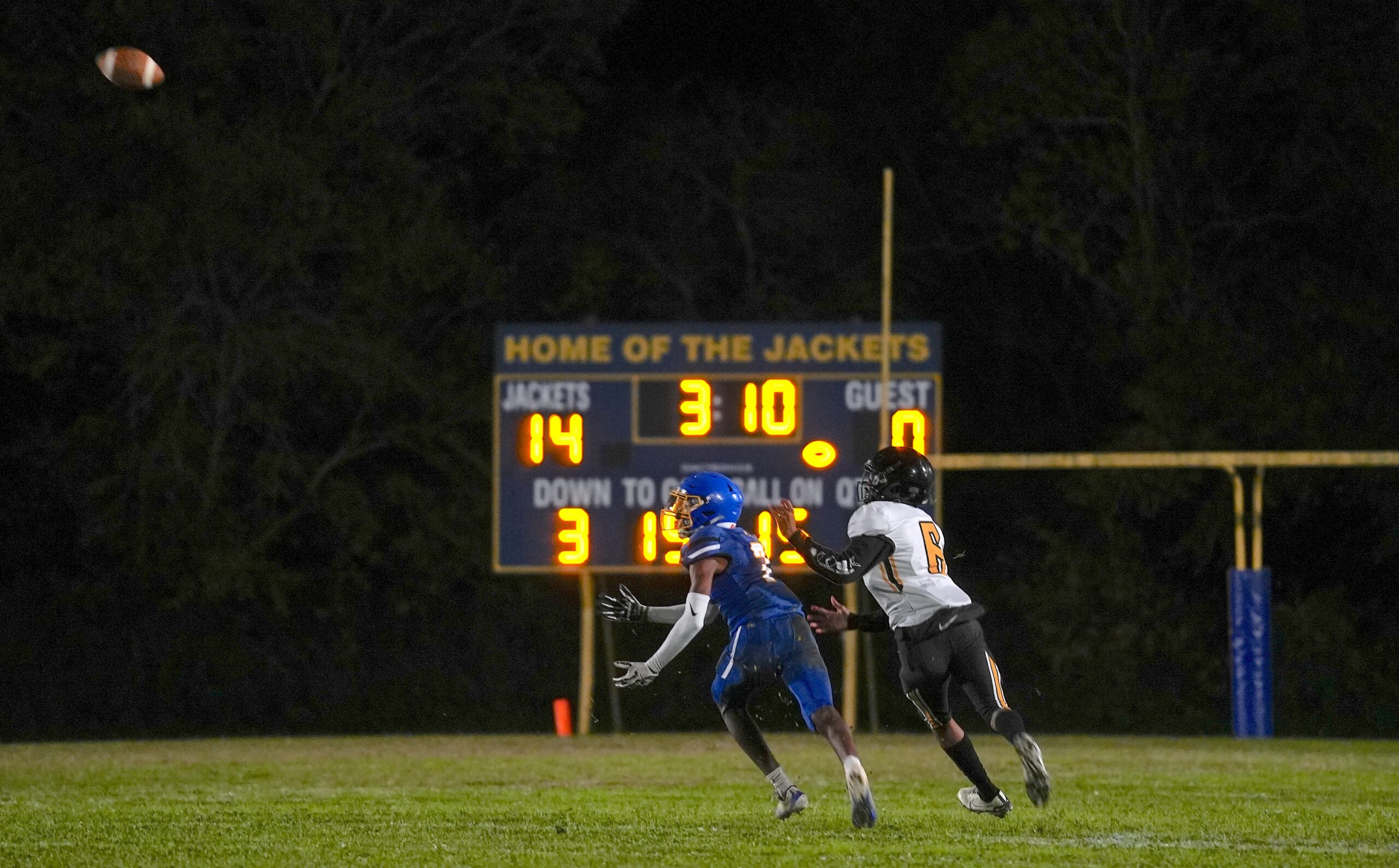 Jackets roll, snapping 30-year playoff drought